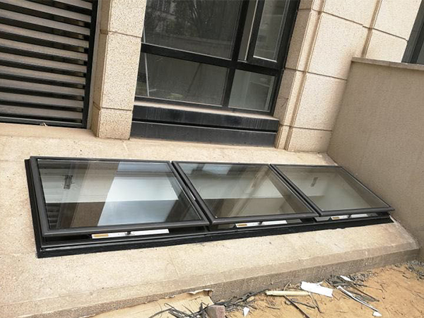 120型上懸天窗
